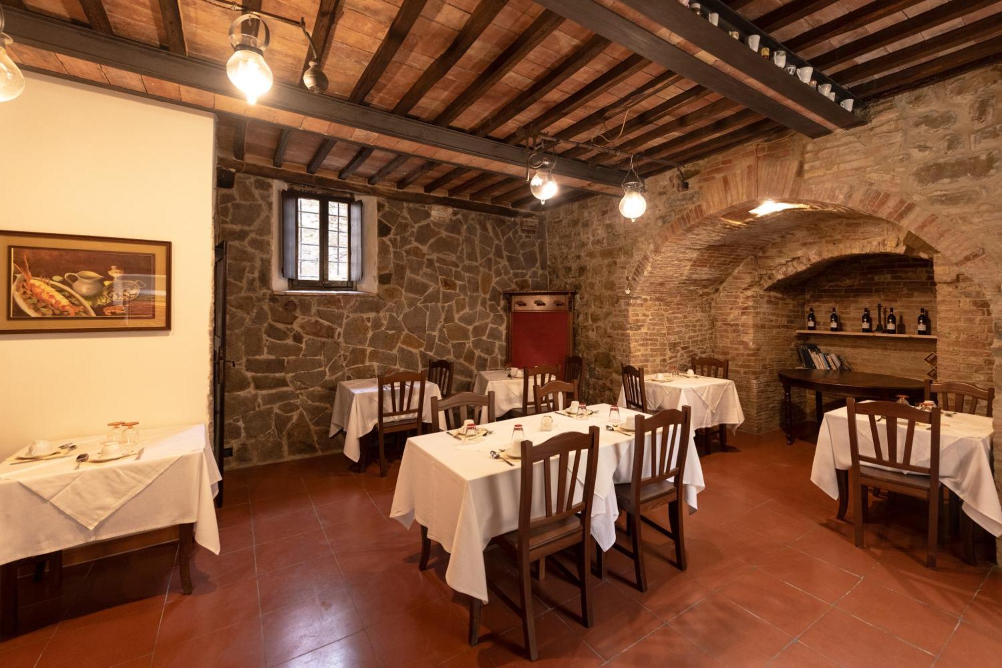 Bed and Breakfast Il Palazzo Del Cardinale Монтальчино Экстерьер фото