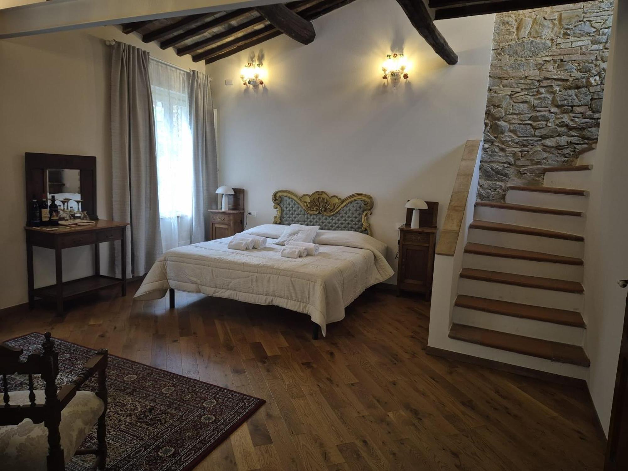 Bed and Breakfast Il Palazzo Del Cardinale Монтальчино Экстерьер фото