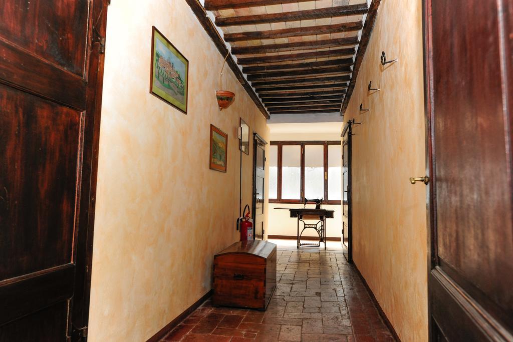 Bed and Breakfast Il Palazzo Del Cardinale Монтальчино Экстерьер фото