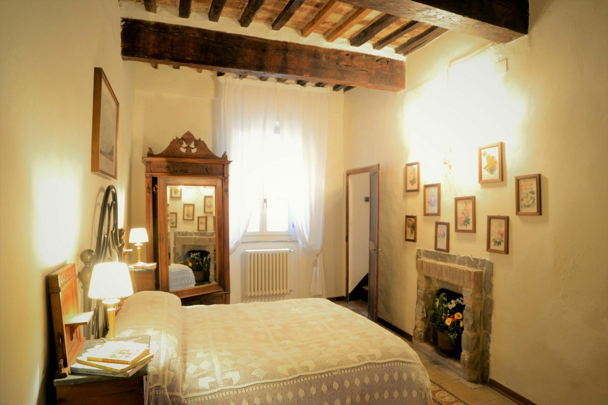 Bed and Breakfast Il Palazzo Del Cardinale Монтальчино Экстерьер фото