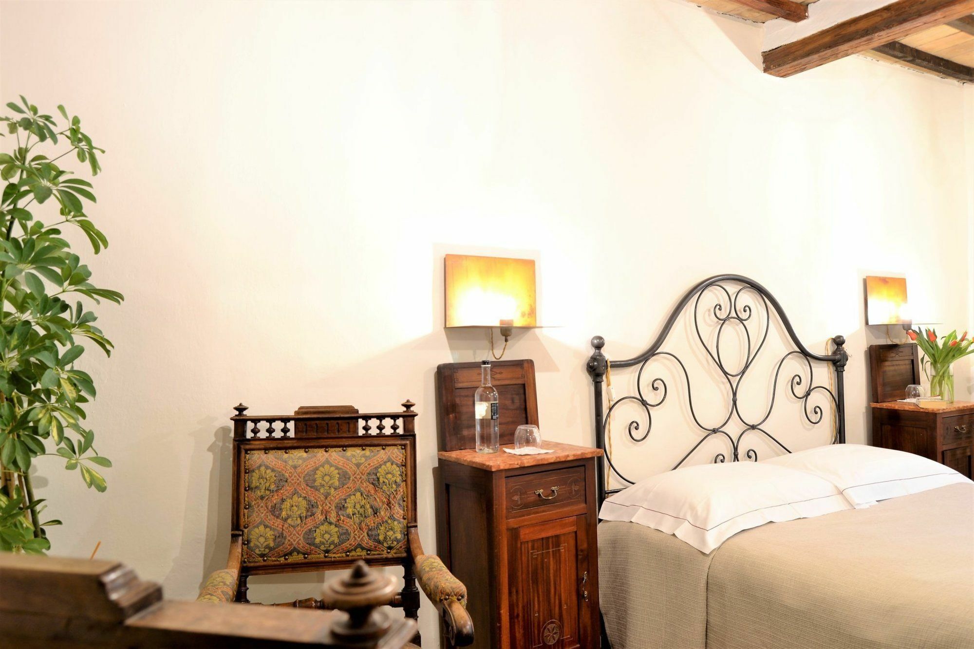 Bed and Breakfast Il Palazzo Del Cardinale Монтальчино Экстерьер фото