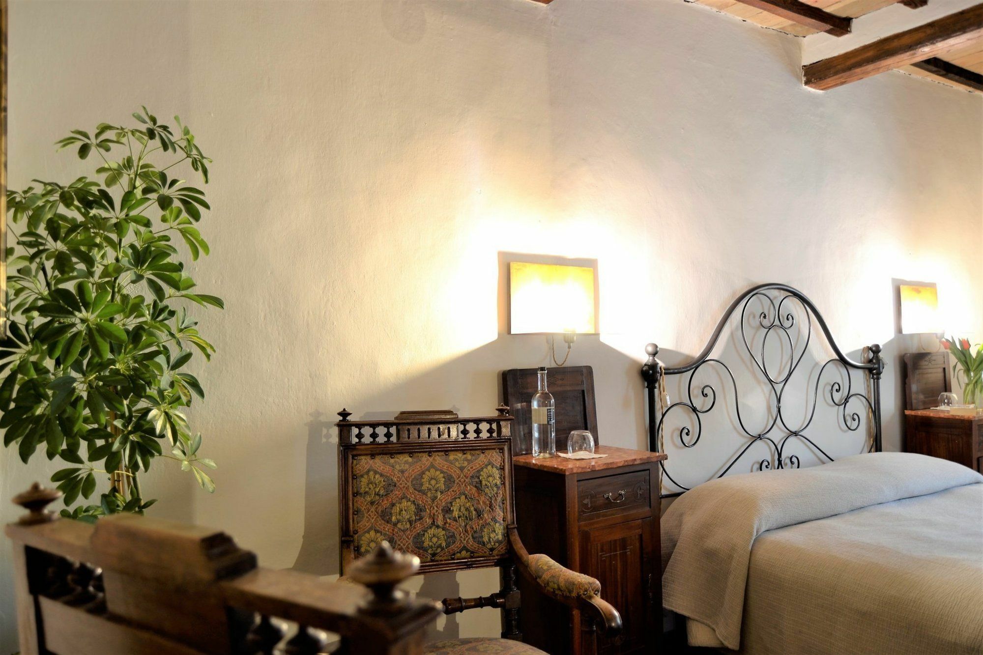 Bed and Breakfast Il Palazzo Del Cardinale Монтальчино Экстерьер фото